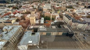 Sommarläsning ur Critical Points arkiv – från Ukraina och Art Basel till AI, Arendt och svensk tevehistoria