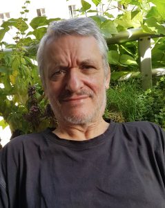 Sex frågor om fotografi till István Molnár